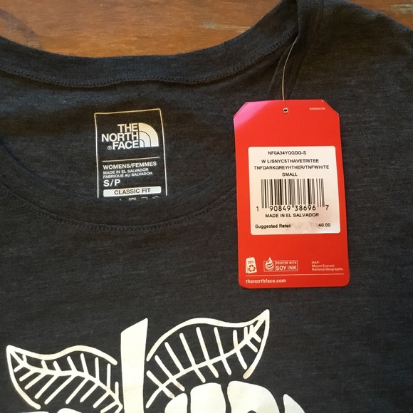 The North Face NYC 5th Ave Long Sleeve Tee - Picture 5 of 5